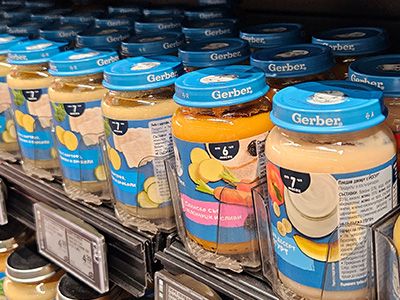 Подреждане и организация на рафта: Всичко за бебето в съвременния супермаркет