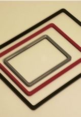 Пластмасова А6 рамка  червена, ограничена наличност